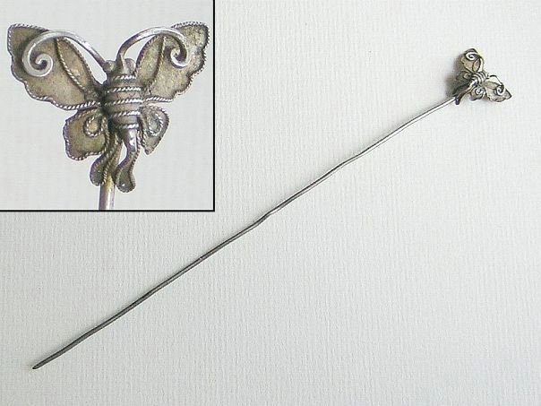 Hairpin with small butterfly - (2352)